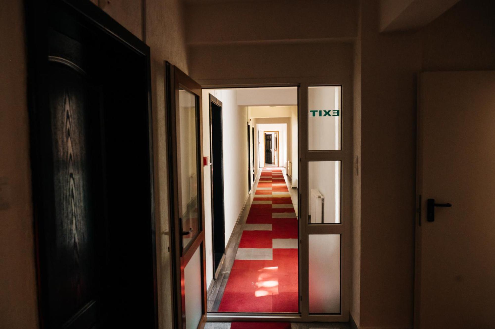 Casa Octavian Hotel Sucevita Eksteriør billede